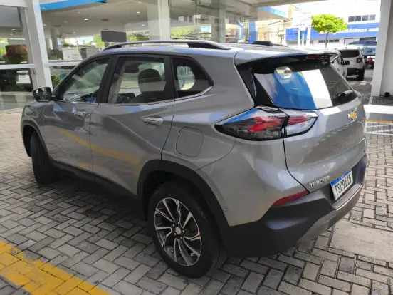 CHEVROLET-TRACKER-2025
