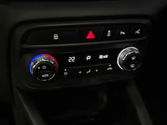 CHEVROLET-TRACKER-2023