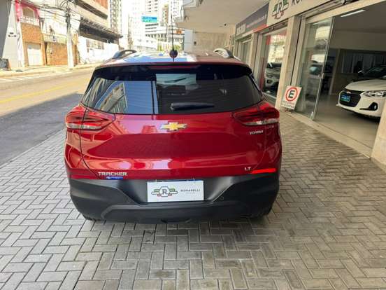CHEVROLET-TRACKER-2021