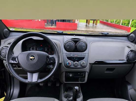 CHEVROLET-AGILE-2012