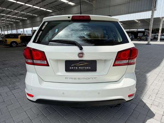 FIAT-FREEMONT-2014