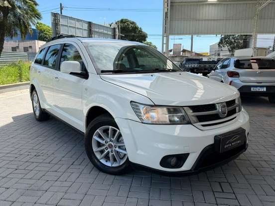 FIAT-FREEMONT-2014