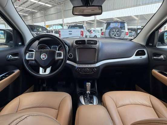 FIAT-FREEMONT-2014