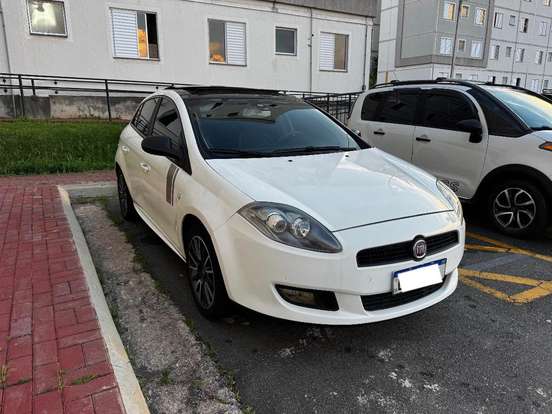 FIAT-BRAVO-1.8 SPORTING 16V FLEX 4P AUTOMATIZADO FIAT-BRAVO-2013