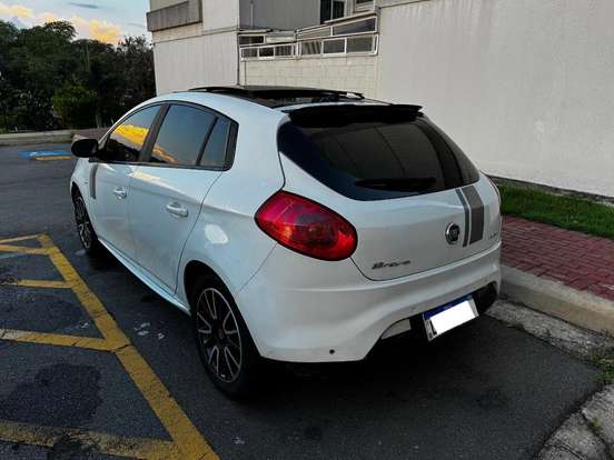 FIAT-BRAVO-1.8 SPORTING 16V FLEX 4P AUTOMATIZADO FIAT-BRAVO-2013