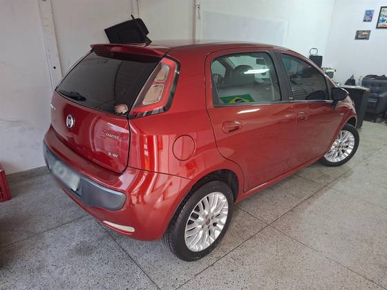 FIAT PUNTO 1.6 ESSENCE 16V FLEX 4P AUTOMATIZADO
