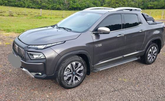 FIAT TORO 2.2 TURBO DIESEL RANCH 4WD AT9