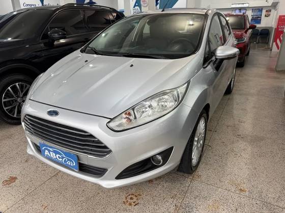FORD FIESTA 1.6 TITANIUM HATCH 16V FLEX 4P POWERSHIFT