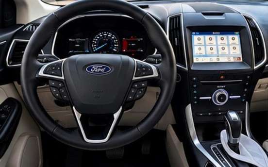 FORD-EDGE-2018