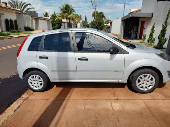 FORD-FIESTA-2011