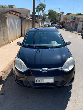 FORD FIESTA 1.6 ROCAM SEDAN 8V FLEX 4P MANUAL