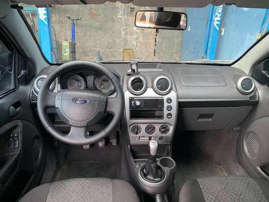 FORD-FIESTA-2013