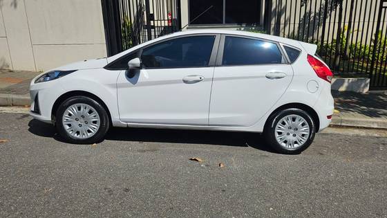 FORD FIESTA 1.6 TI-VCT FLEX SE MANUAL