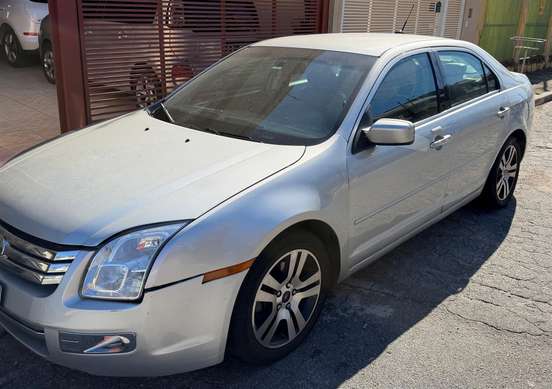 FORD-FUSION-2008