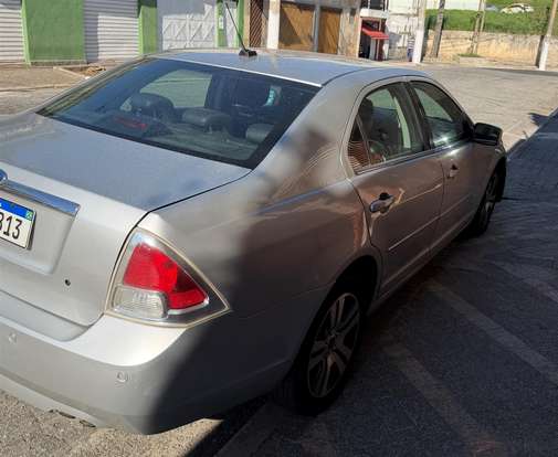 FORD-FUSION-2008
