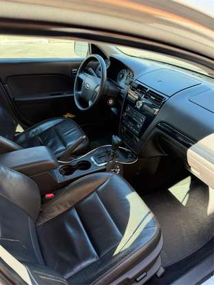 FORD-FUSION-2008