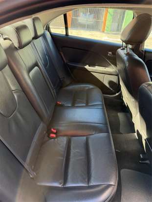 FORD-FUSION-2008
