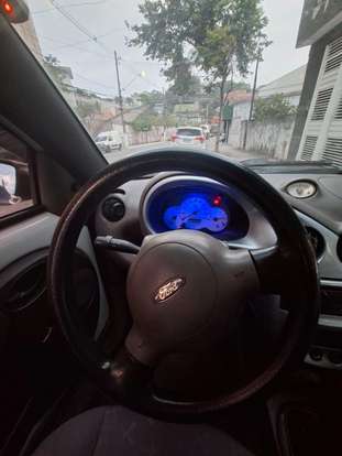 FORD-KA-2001