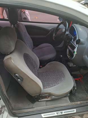 FORD-KA-2001