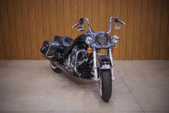 HARLEY-DAVIDSON ROAD KING CLASSIC 