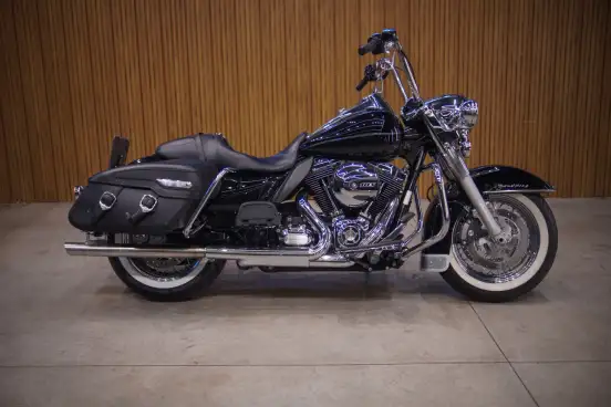 HARLEY-DAVIDSON-ROAD KING CLASSIC-2013