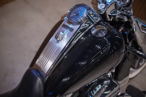 HARLEY-DAVIDSON-ROAD KING CLASSIC-2013