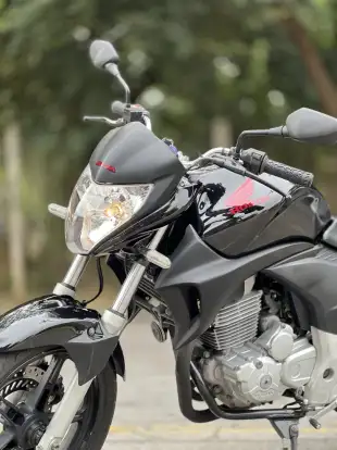 HONDA-CB 300R-2011