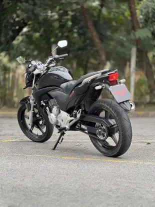 HONDA-CB 300R-2011