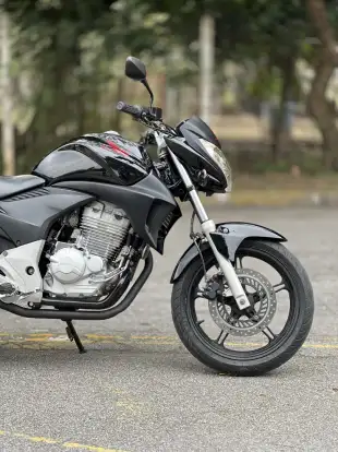HONDA-CB 300R-2011