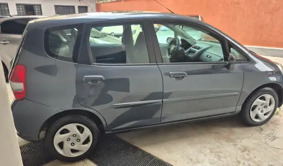 HONDA-FIT-2006