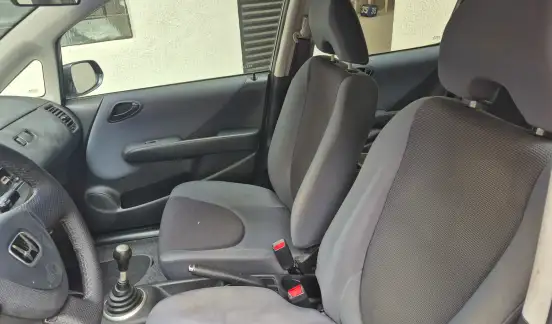 HONDA-FIT-2006