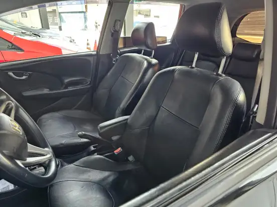 HONDA-FIT-2009