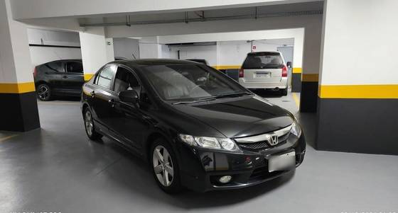 HONDA CIVIC 1.8 LXS 16V FLEX 4P AUTOMÁTICO