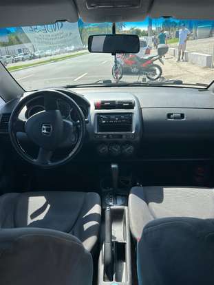 HONDA-FIT-2004