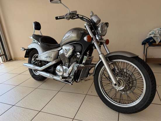 HONDA-SHADOW 600C VT-2001