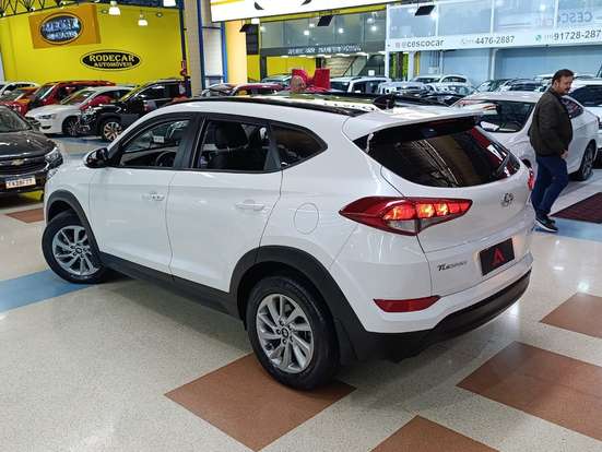 HYUNDAI-TUCSON-2020