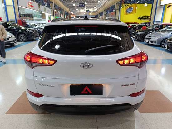 HYUNDAI-TUCSON-2020