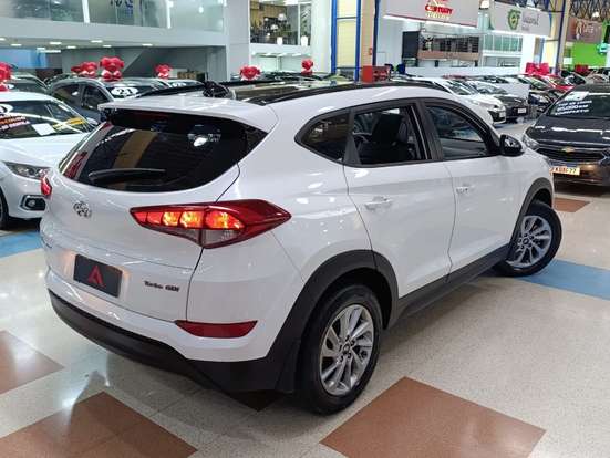 HYUNDAI-TUCSON-2020