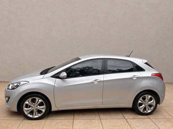 HYUNDAI-I30-2014