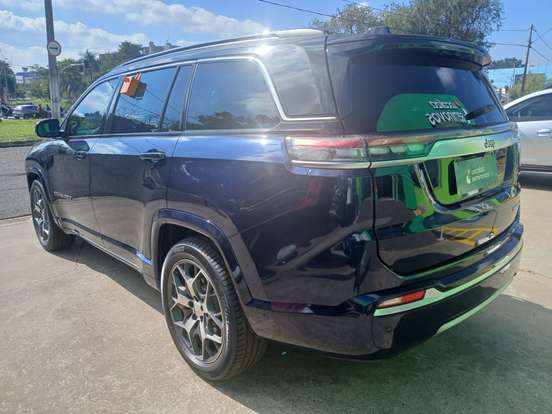 JEEP-COMMANDER-2024