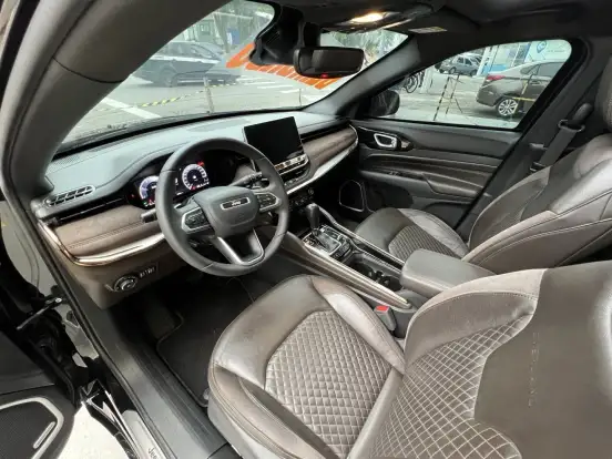 JEEP-COMMANDER-2023
