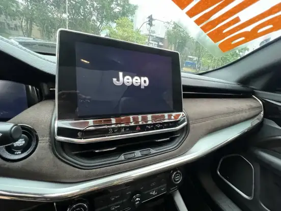JEEP-COMMANDER-2023