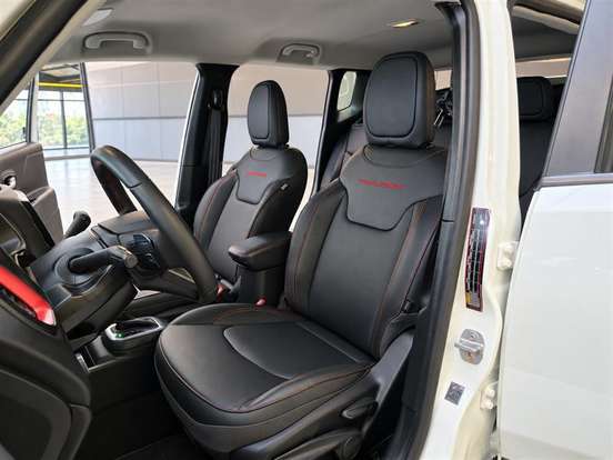 JEEP-RENEGADE-1.3 T270 TURBO FLEX TRAILHAWK 4X4 AT9 JEEP-RENEGADE-2023