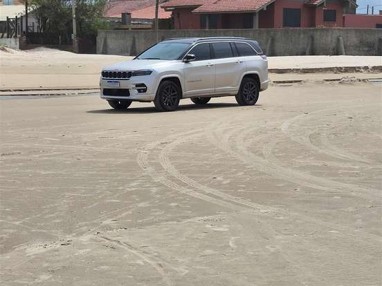 JEEP-COMMANDER-2.0 HURRICANE 4 TURBO GASOLINA OVERLAND AT9 JEEP-COMMANDER-2024