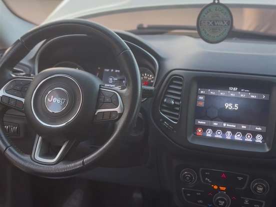 JEEP-COMPASS-2.0 16V FLEX LONGITUDE AUTOMÁTICO JEEP-COMPASS-2018