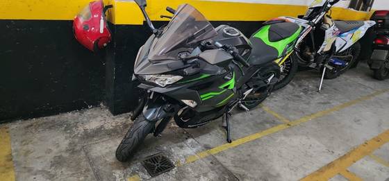 KAWASAKI NINJA 400 
