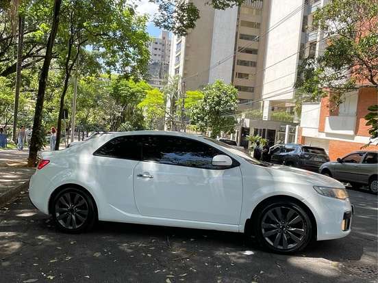 KIA-CERATO-2.0 KOUP 16V GASOLINA 2P AUTOMÁTICO KIA-CERATO-2011
