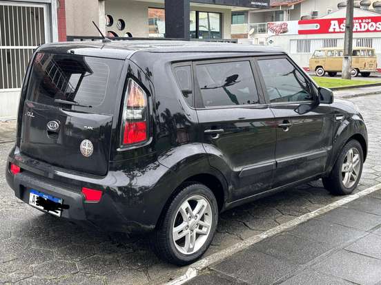 KIA-SOUL-2010