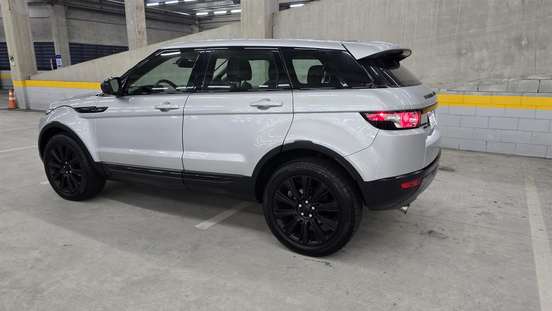LAND ROVER-RANGE ROVER EVOQUE-2.2 SDA PRESTIGE 4X4 16V DIESEL 4P AUTOMÁTICO LAND ROVER-RANGE ROVER EVOQUE-2015