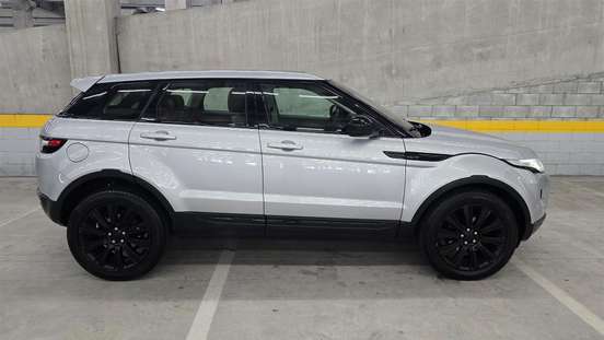 LAND ROVER-RANGE ROVER EVOQUE-2.2 SDA PRESTIGE 4X4 16V DIESEL 4P AUTOMÁTICO LAND ROVER-RANGE ROVER EVOQUE-2015